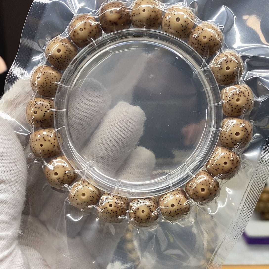 手串星月菩提13/12焦糖红大眼睛
