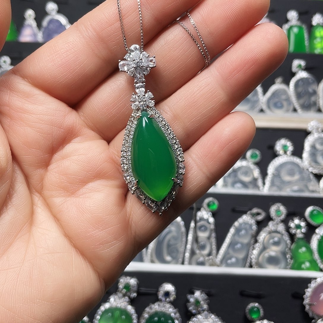 玛瑙/玉髓颈饰合金