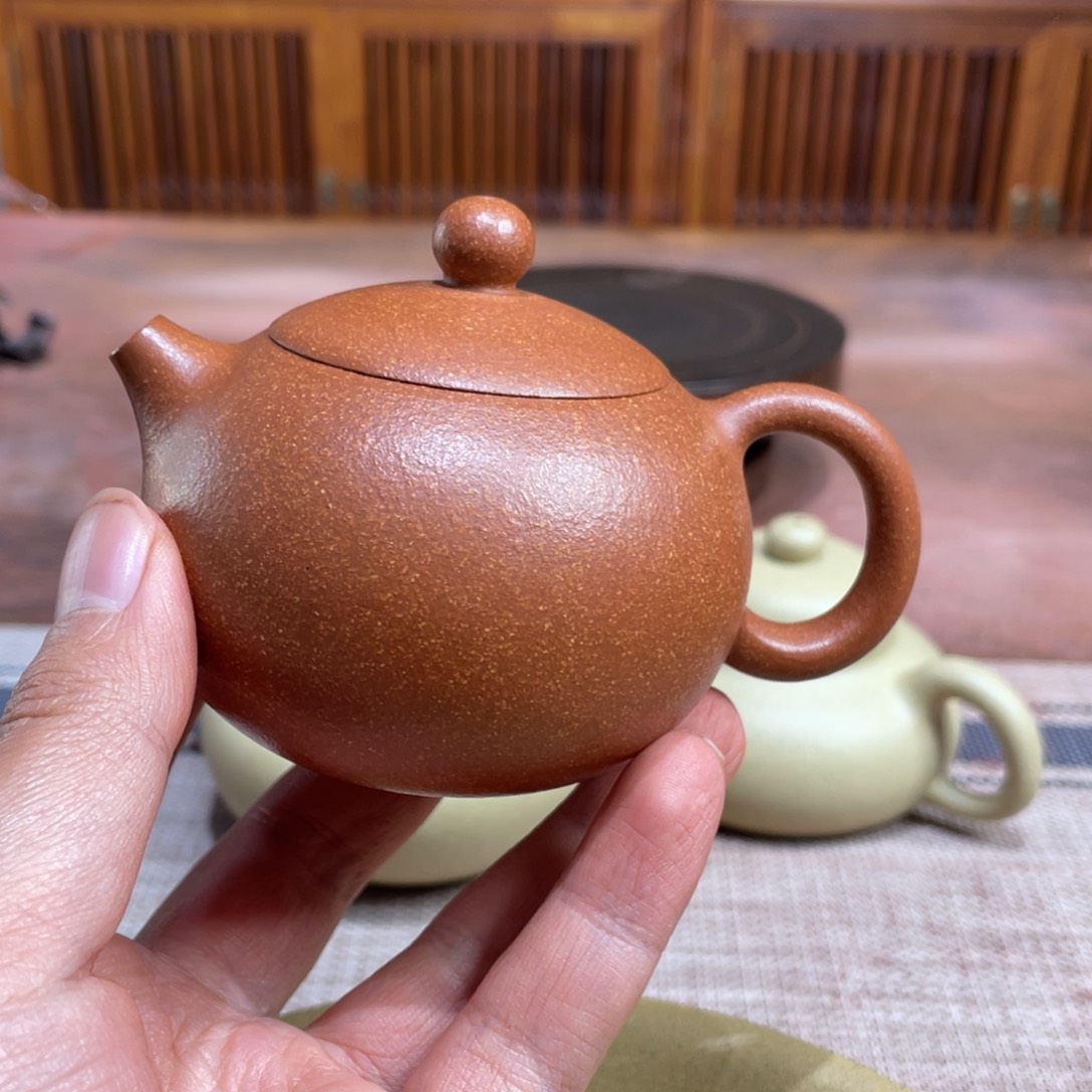 紫砂茶壶修*人宜兴紫砂原矿紫砂壶