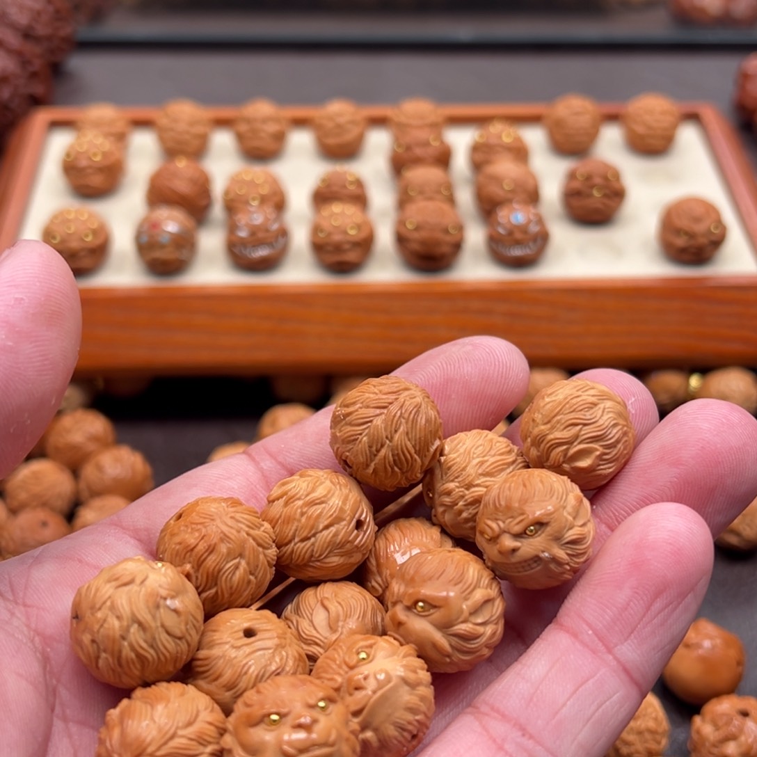 龙***?1.6尺寸镶嵌款大圣手串