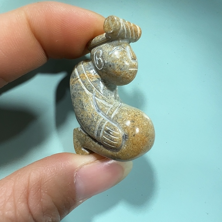 透闪石质玉未镶嵌挂件