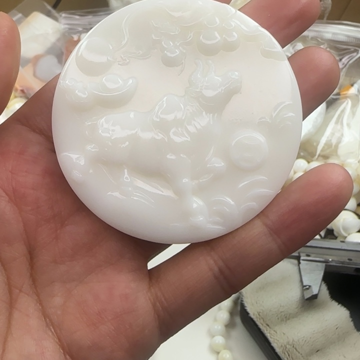 A***a大果紫檀（缅甸花梨）牛圆牌84号