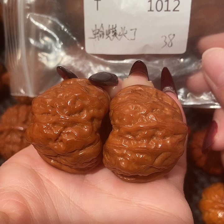 文玩核桃吊坠蛤蟆头38肚40