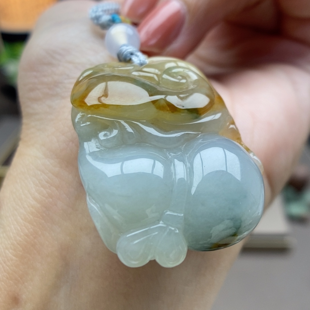 翡翠未镶嵌颈饰吊坠77