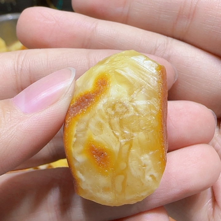 定制琥珀未镶嵌蜜蜡