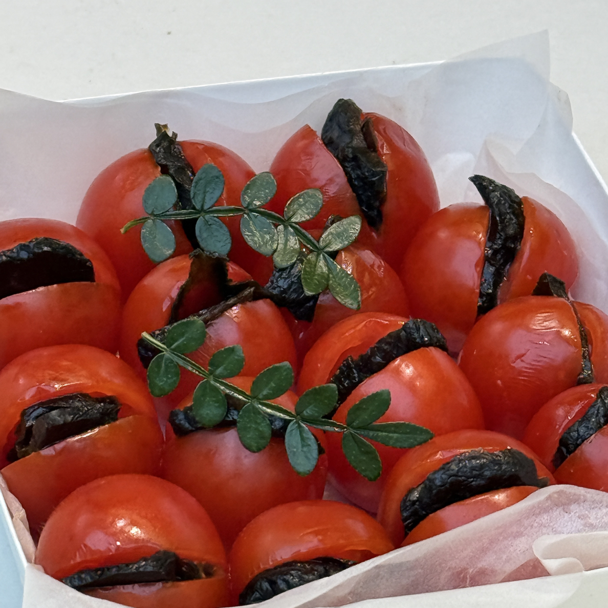 果切番茄夹乌梅（盒）15.8