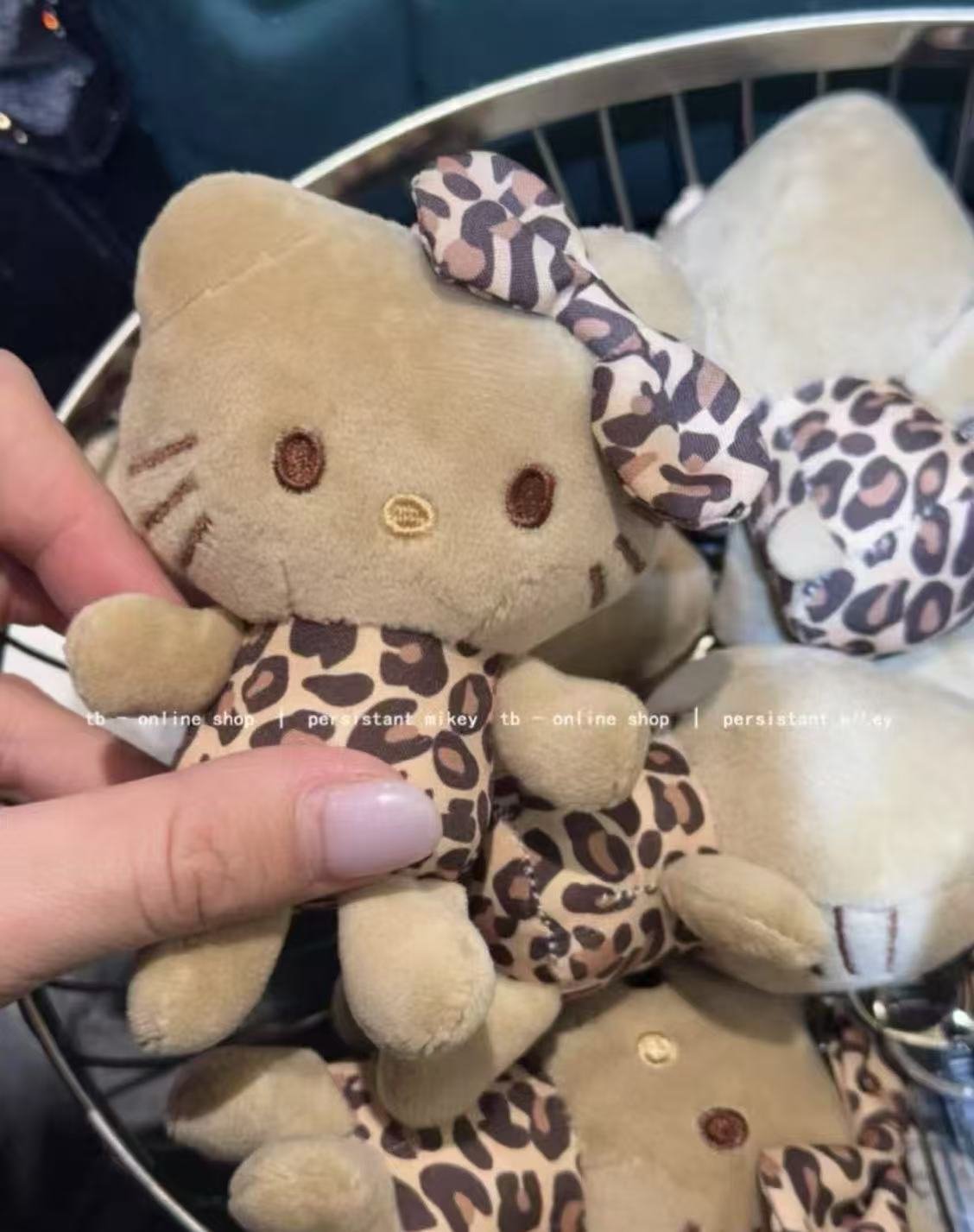 MIKEY韩代豹纹蝴蝶结Kitty猫咪可爱高级棕色挂件包包配饰钥匙扣