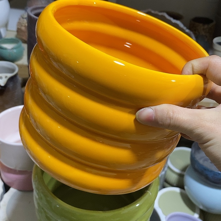 陶瓷花盆有孔 瑕疵介意勿拍 