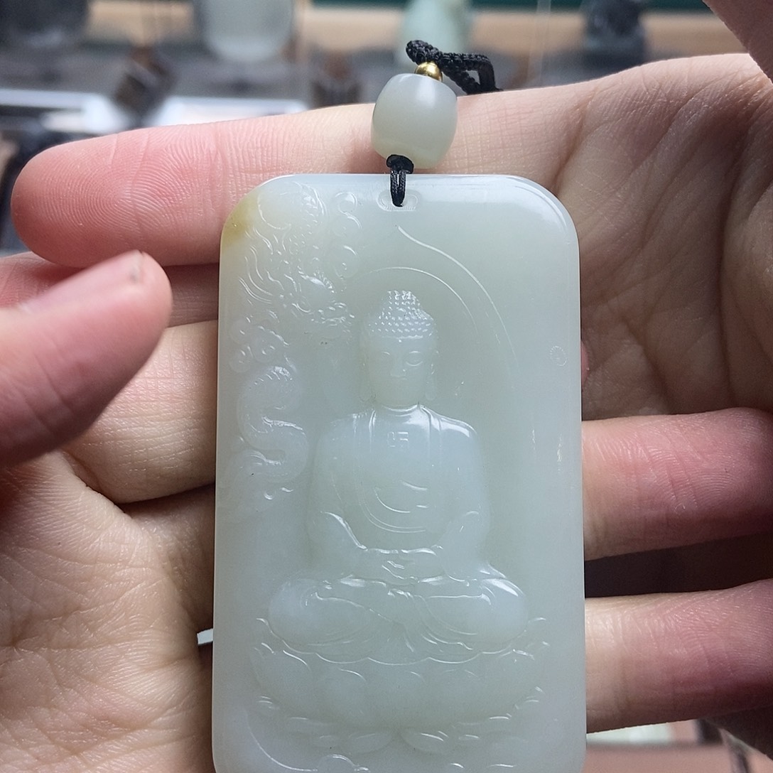 和田玉（糖玉）颈饰未镶嵌