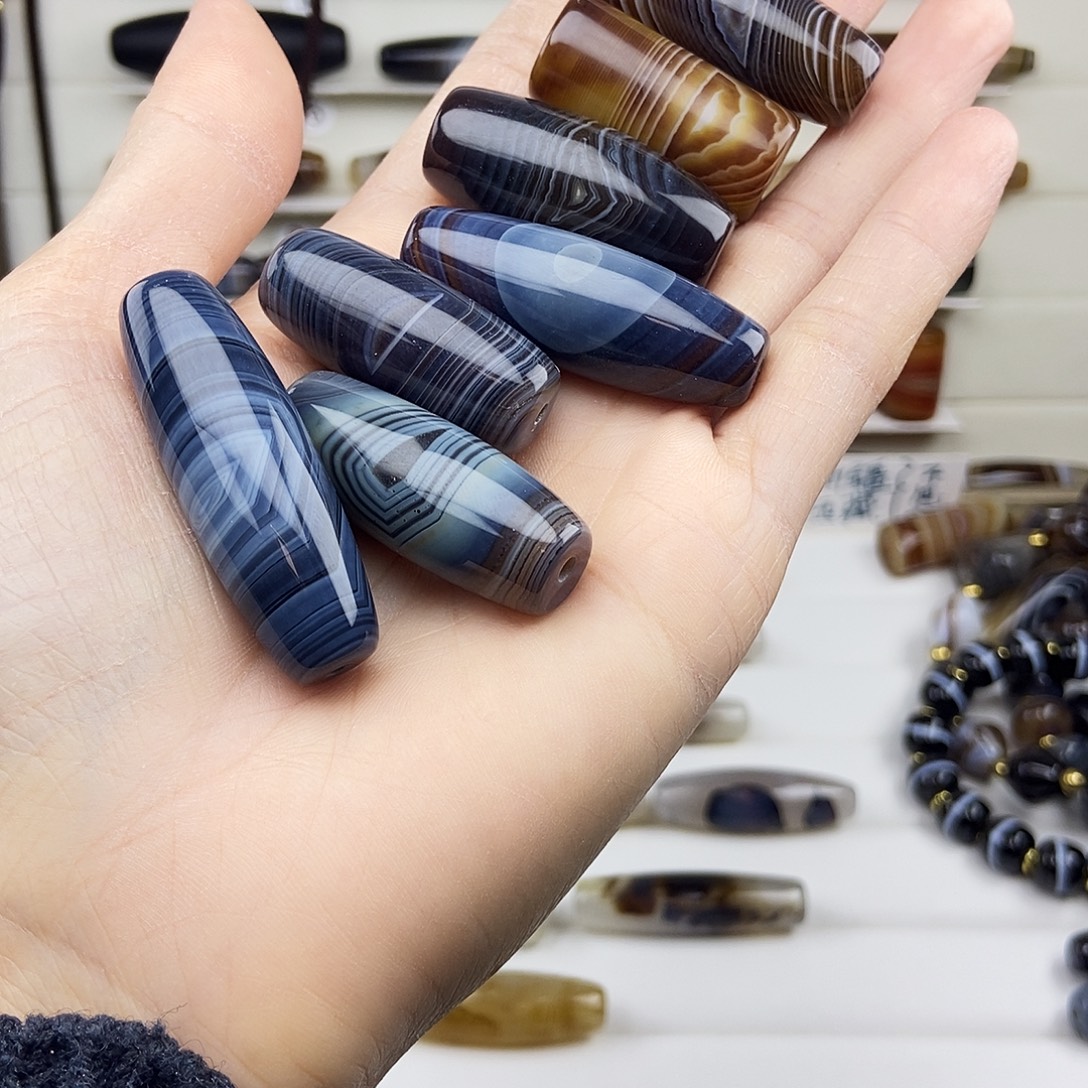 宁***错玛瑙/玉髓未镶嵌颈饰