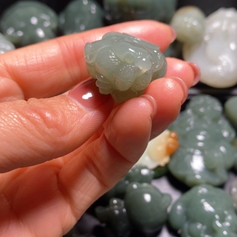 未镶嵌和田玉（糖玉）珠宝奇石