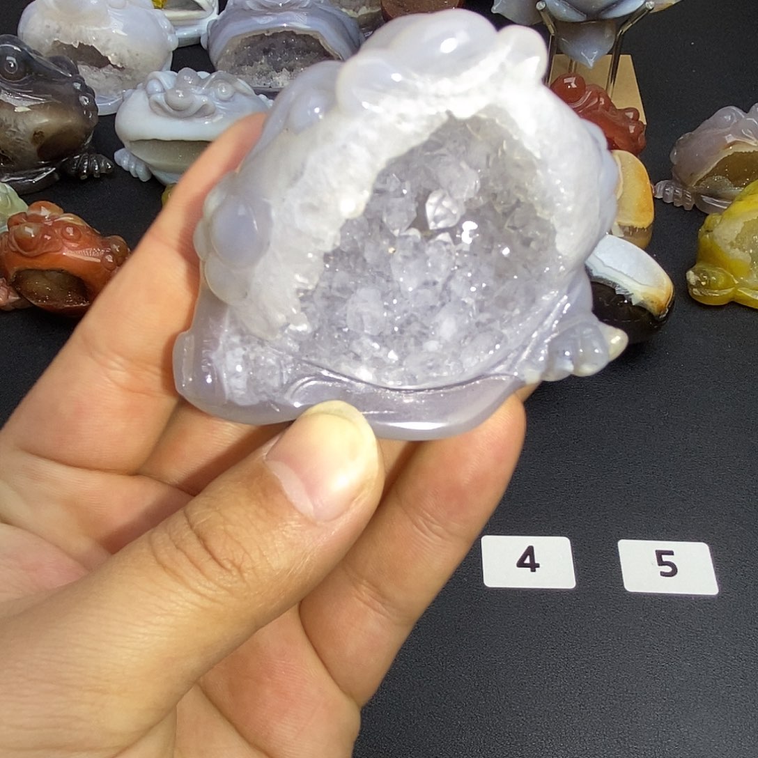 玛瑙/玉髓未镶嵌珠宝奇石