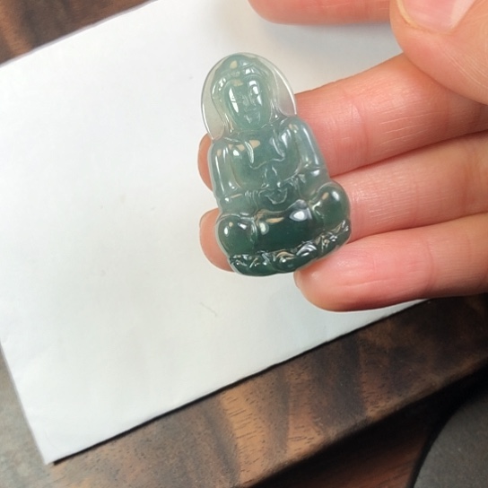 翡翠未镶嵌颈饰缅甸A货，每天下午1点半开播