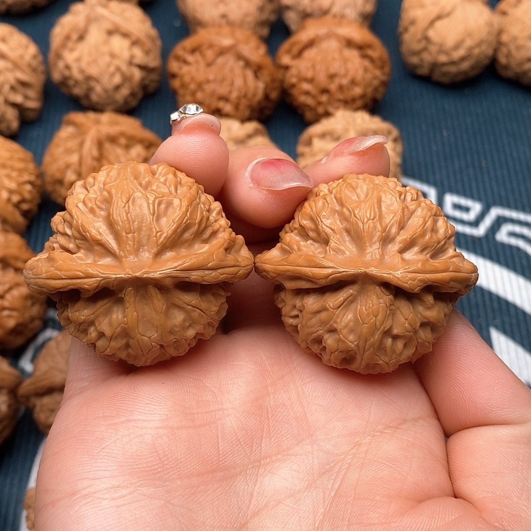 文玩核桃吊坠相****）宫灯