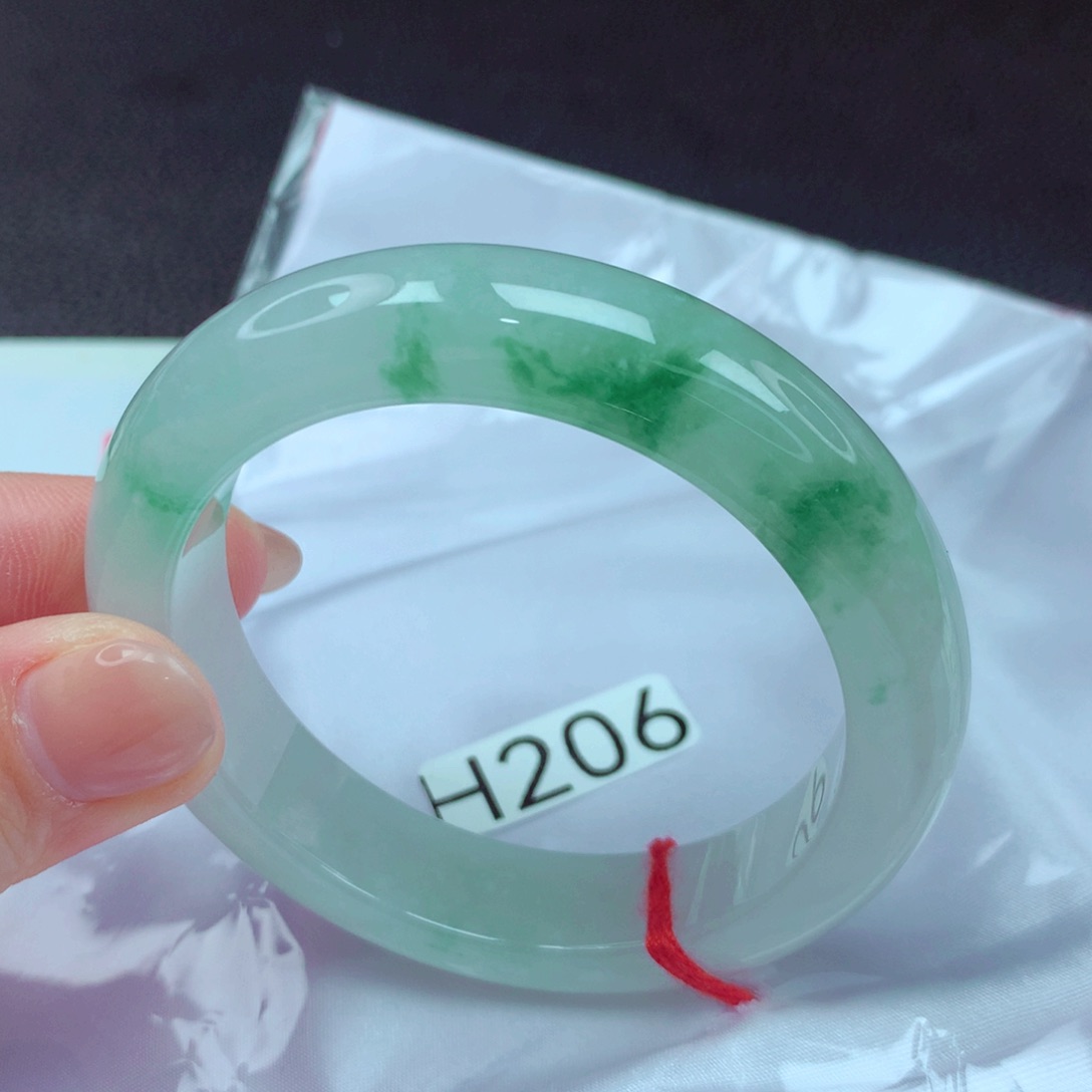 翡翠手镯未镶嵌手镯88