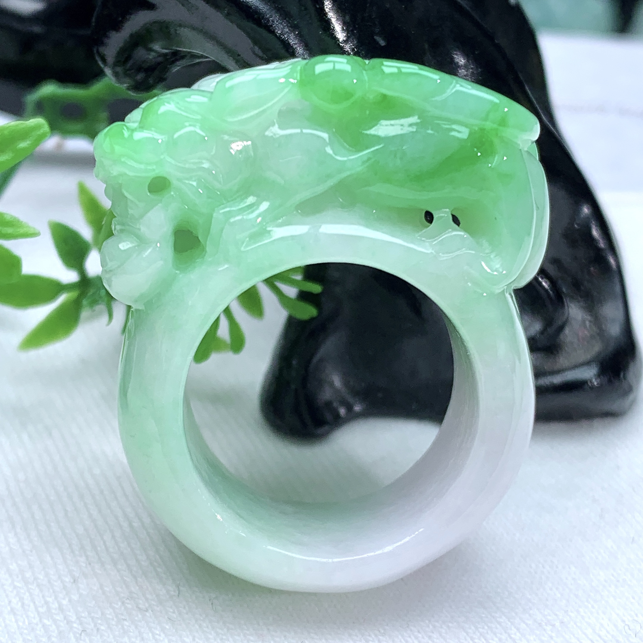 天然缅甸翡翠A货飘阳绿貔貅戒指指环扳指内径20.4−13.2−4.2mm