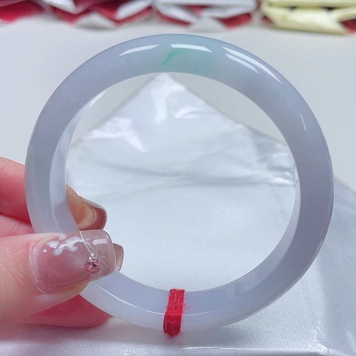 翡翠手镯未镶嵌缅甸