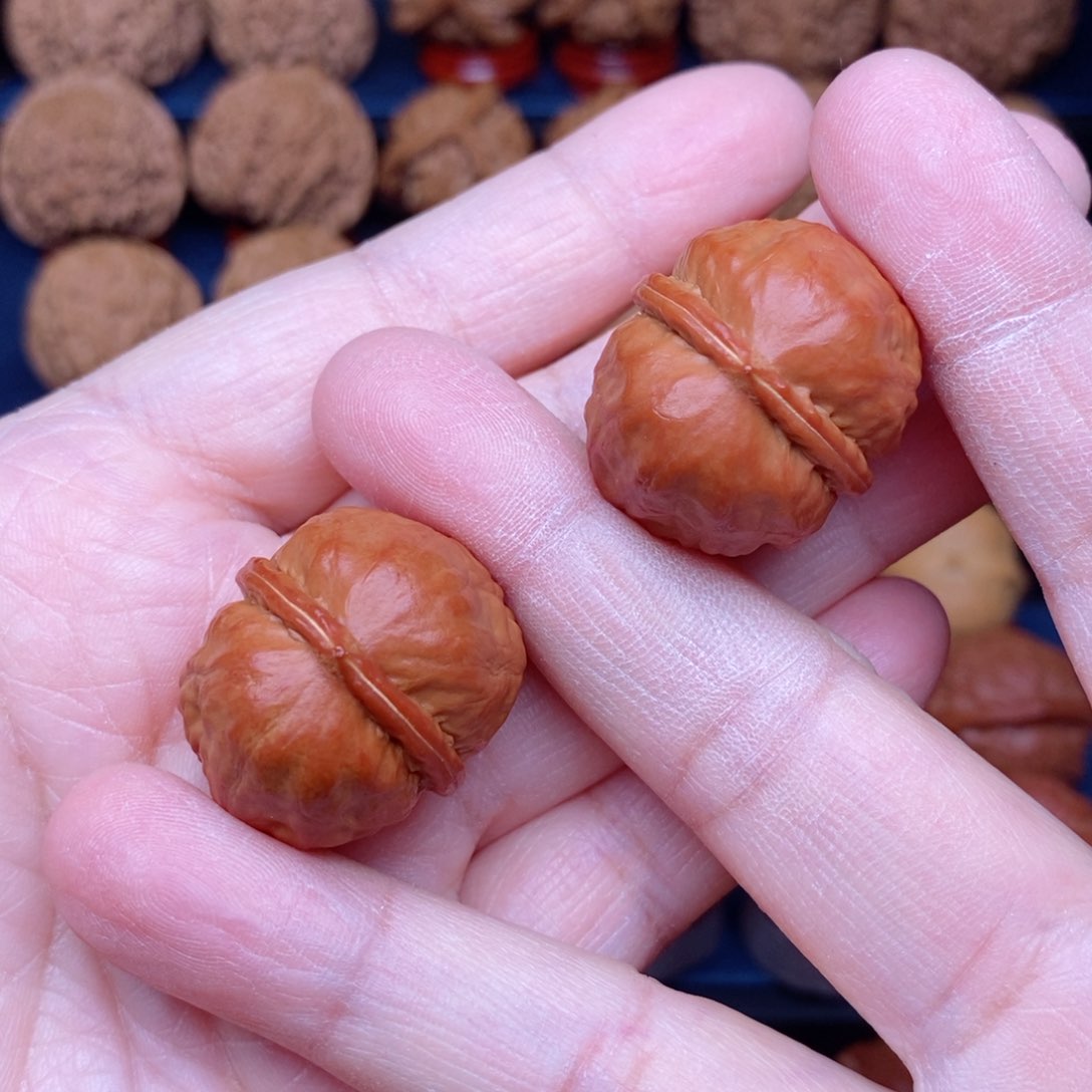 把件文玩核桃手捻野生元宝墩