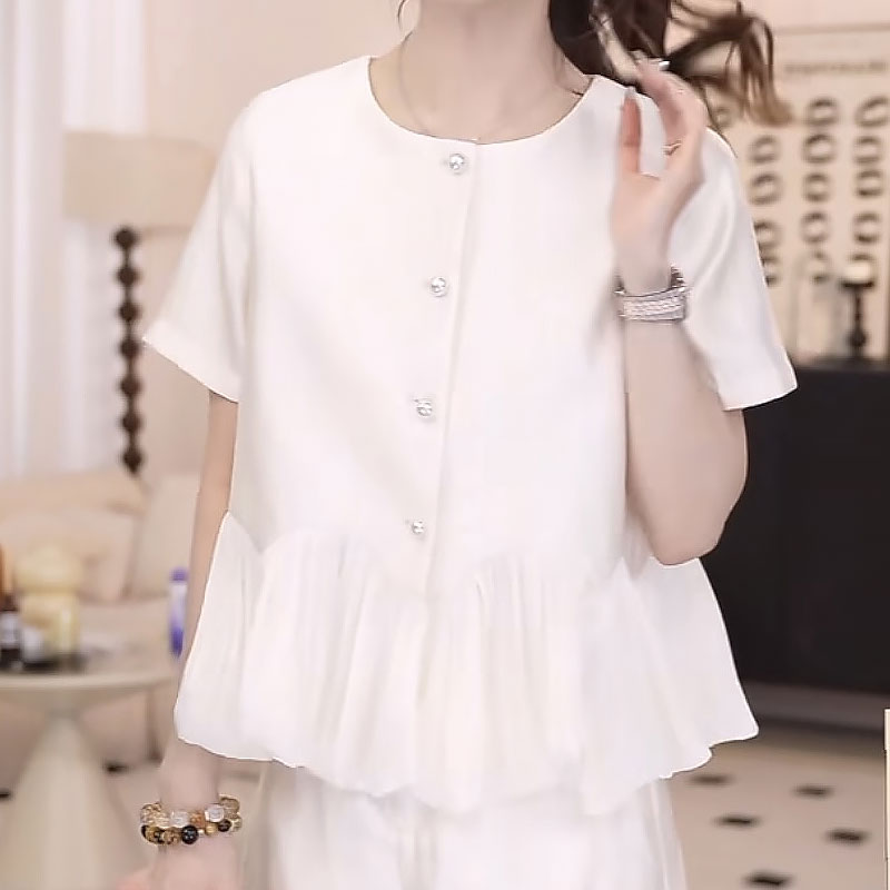 月光琉璃2025显瘦年夏法式珠光感圆领珍珠上衣裤子套装气质