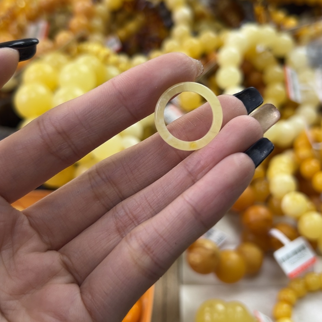 琥珀珠宝奇石未镶嵌