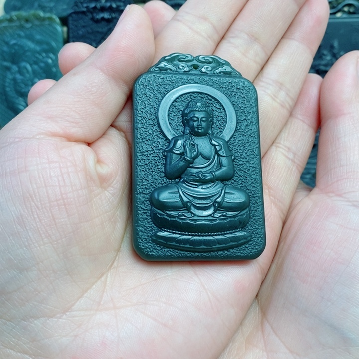 和田玉（青玉）未镶嵌颈饰一**过双面雕刻