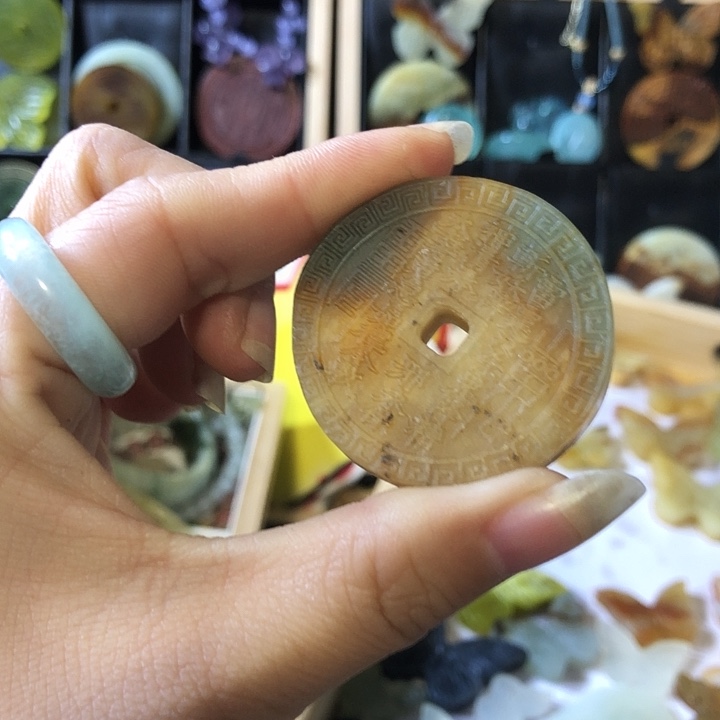 岫玉未镶嵌岫玉挂件