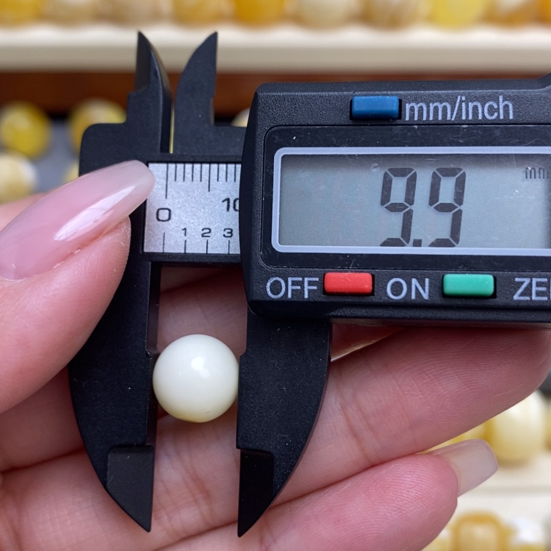 蜜蜡珠宝奇石未镶嵌