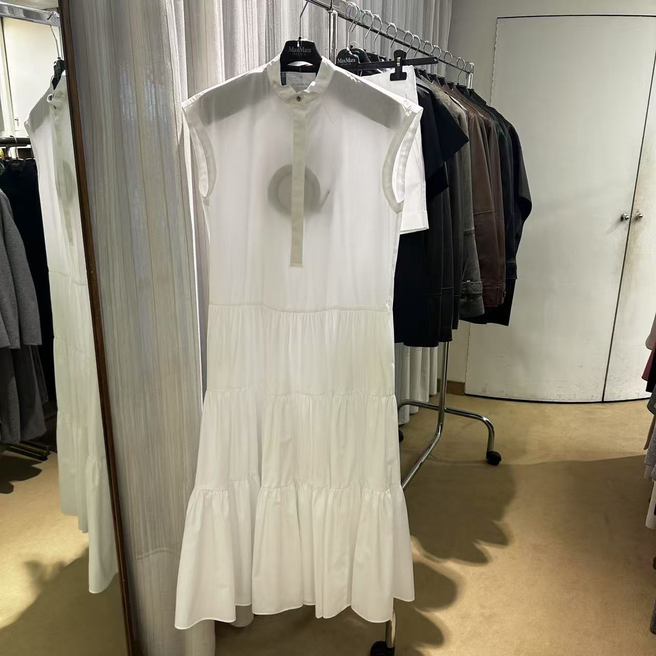 未使用 MaxMara Bairo 无袖连衣裙