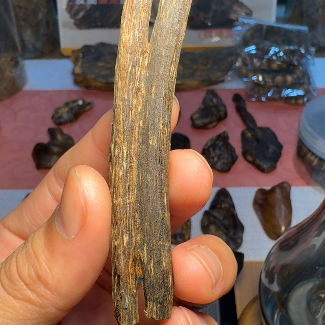 沉香沉香碎屑金三角树心油3.16g