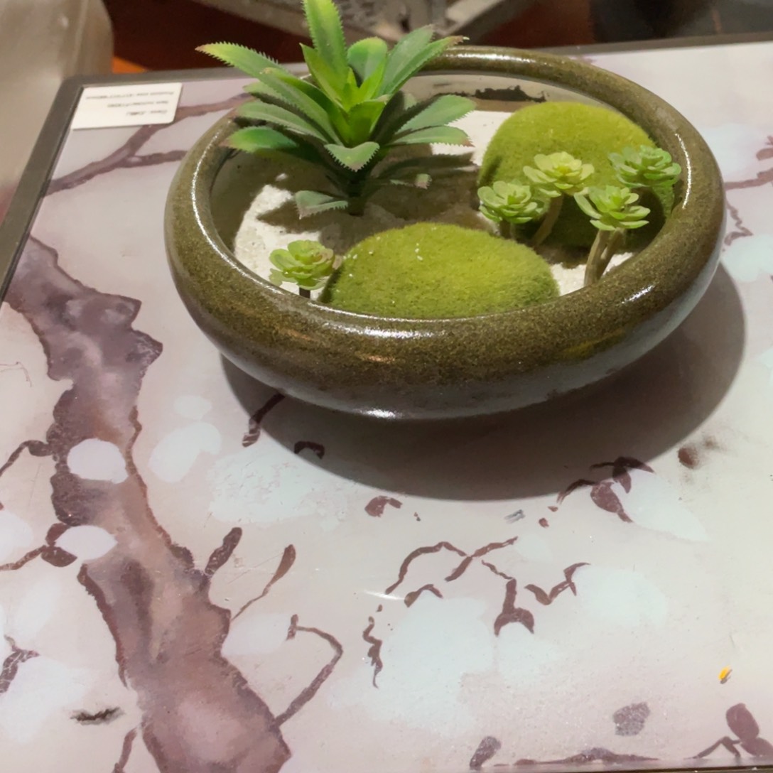陶瓷花瓶，家居摆件。