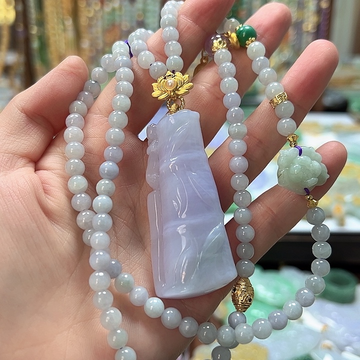 翡翠未镶嵌颈饰吊坠