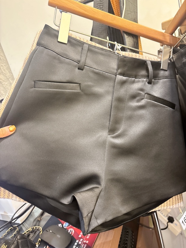 百搭款短裤短裙，版型好