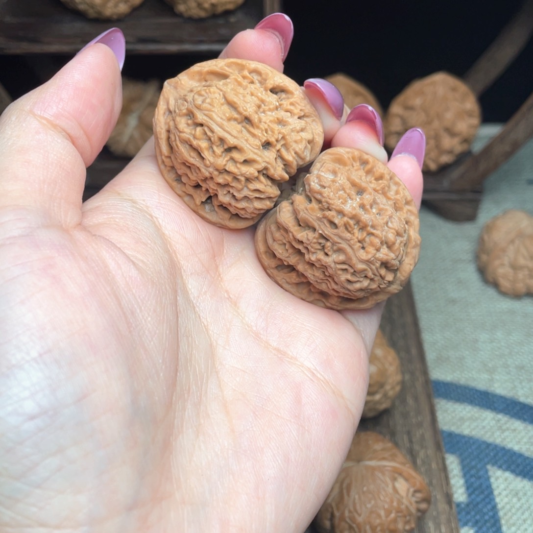 文玩核桃把件36三角疆