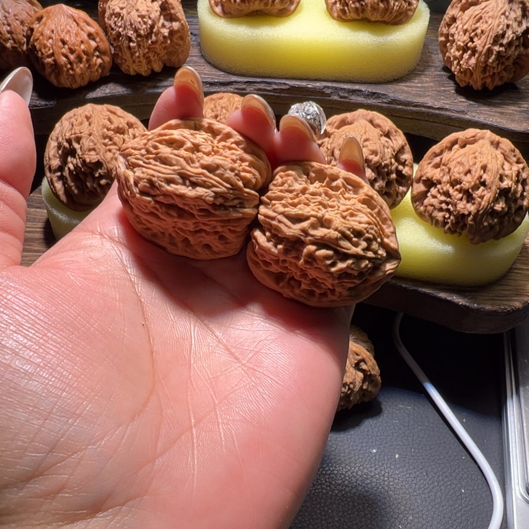 一***璃文玩核桃吊坠丑疆35福利