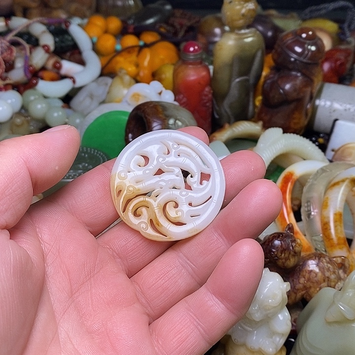 漫***季和田玉（糖玉）未镶嵌挂件