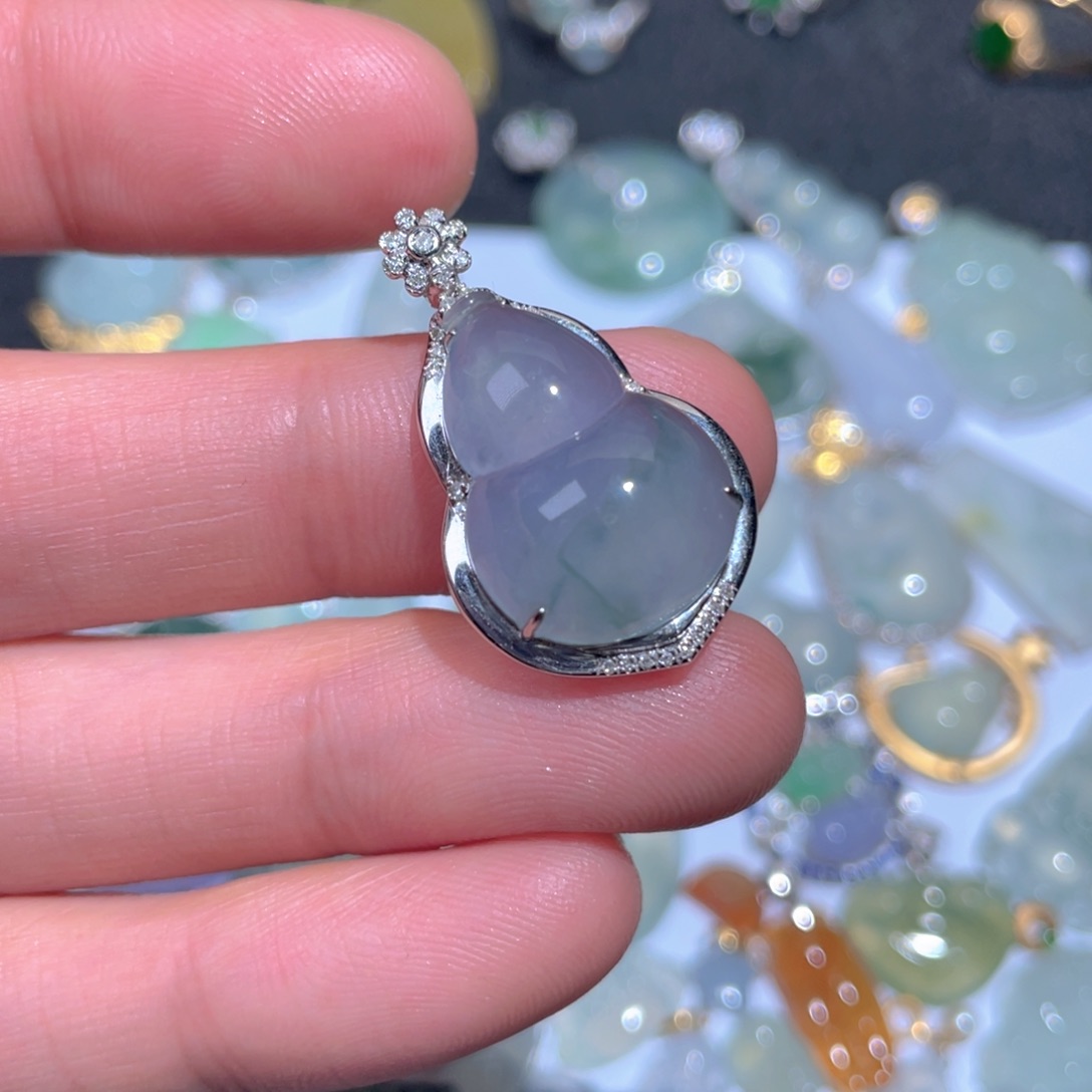 翡翠颈饰18K金镶嵌麻*君翡翠