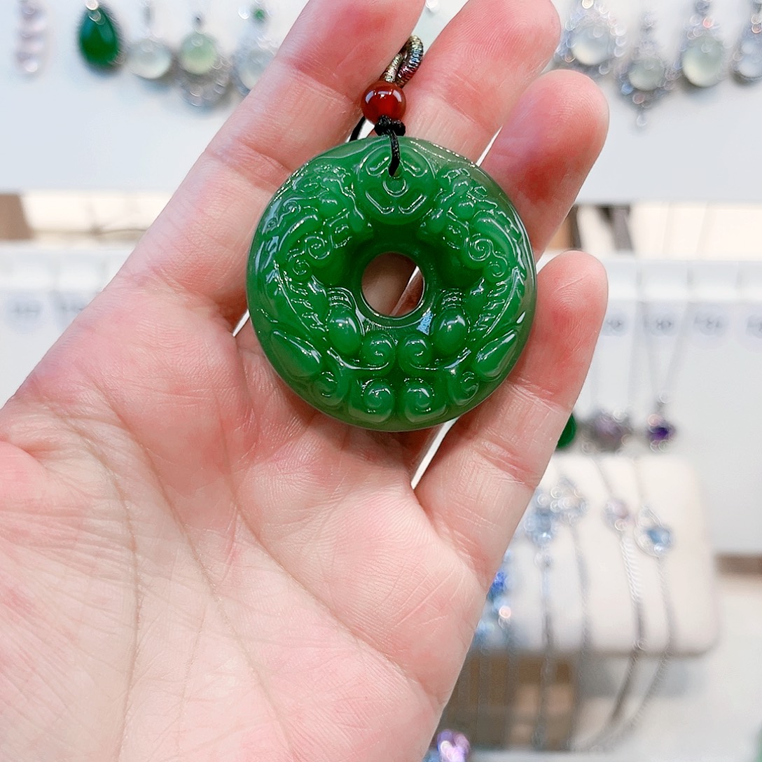 透闪石-蛇纹石玉未镶嵌吊坠(赠链)