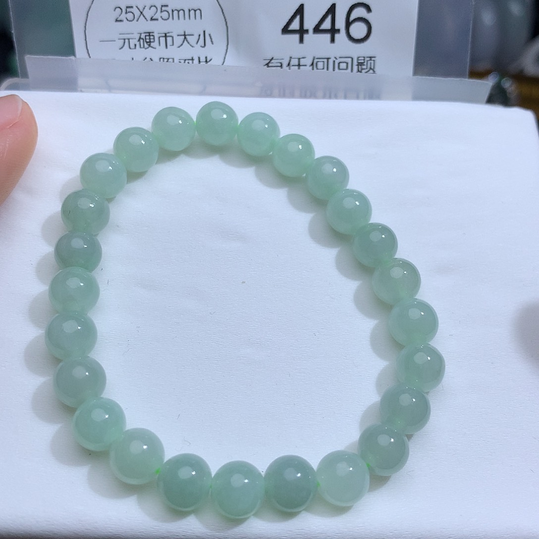翡翠未镶嵌颈饰446。