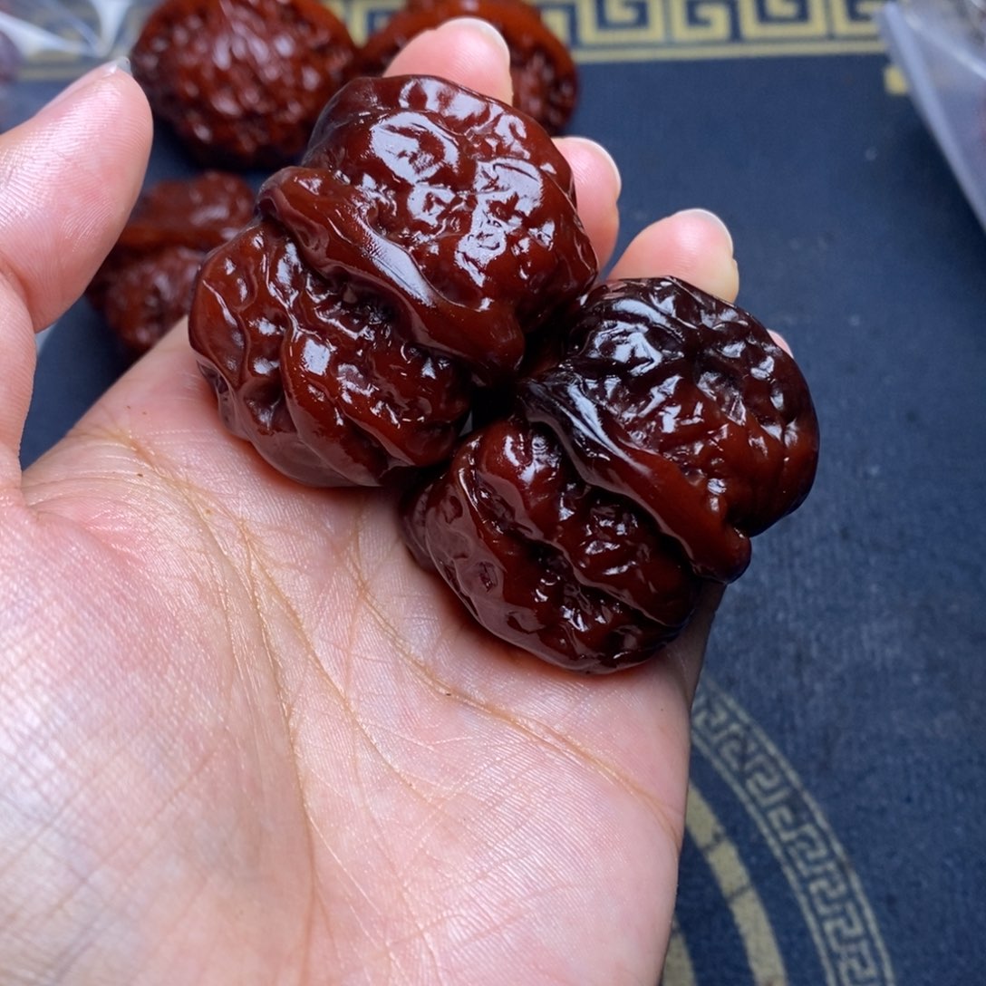 吊坠文玩核桃蛤蟆头瑕疵