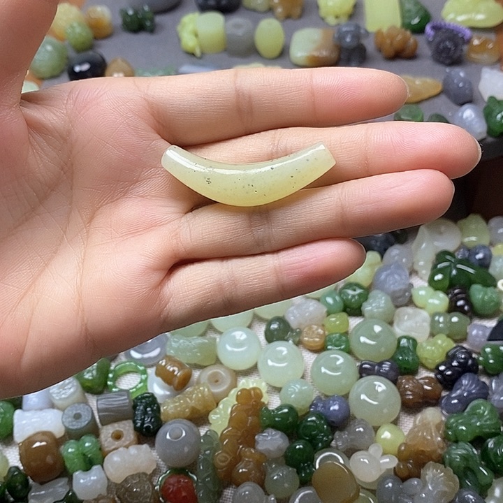 未镶嵌和田玉挂件弯管