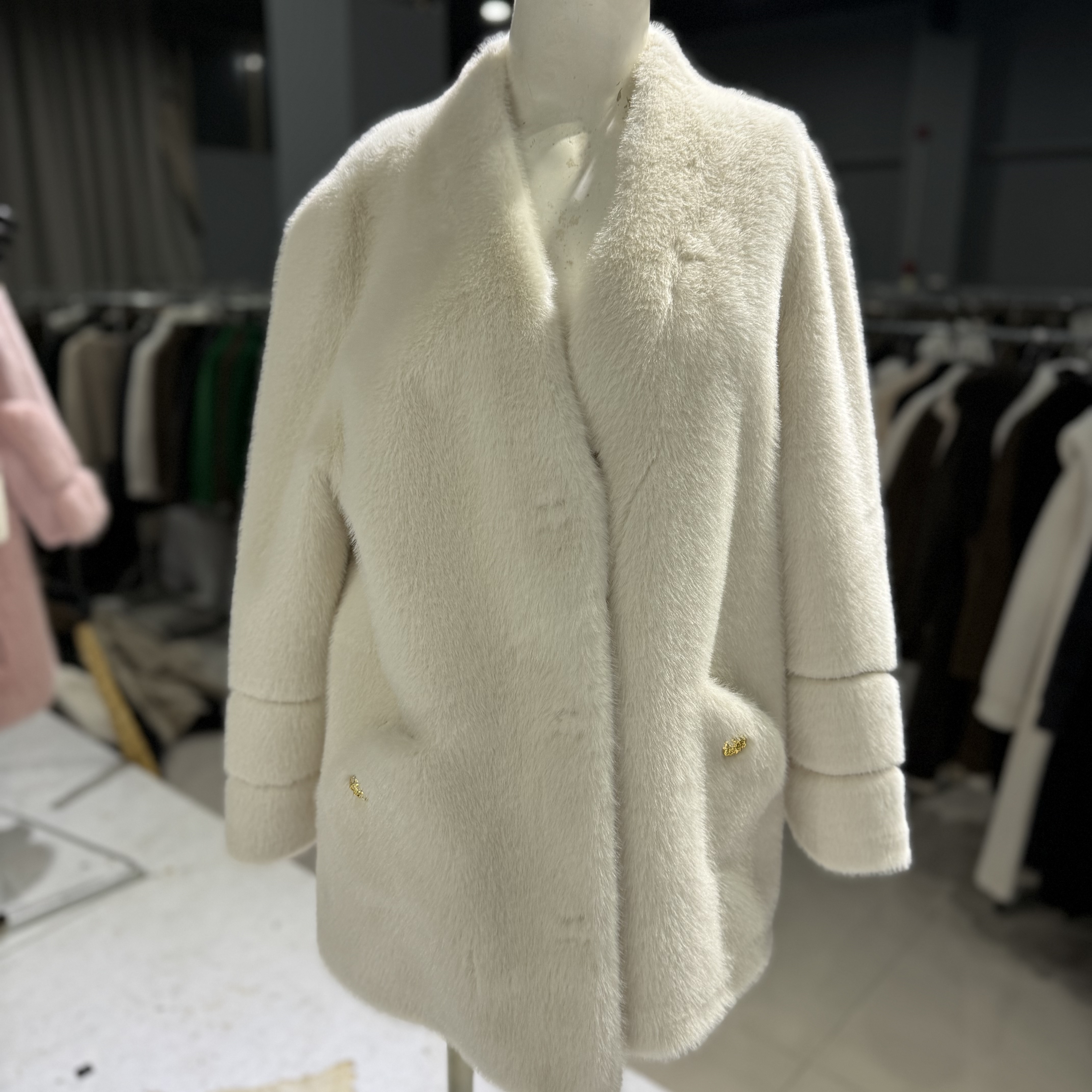 F18时尚女装貂绒外套气质百搭