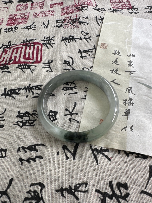 W1620 六四加乌鸡飘花缅甸翡翠手镯