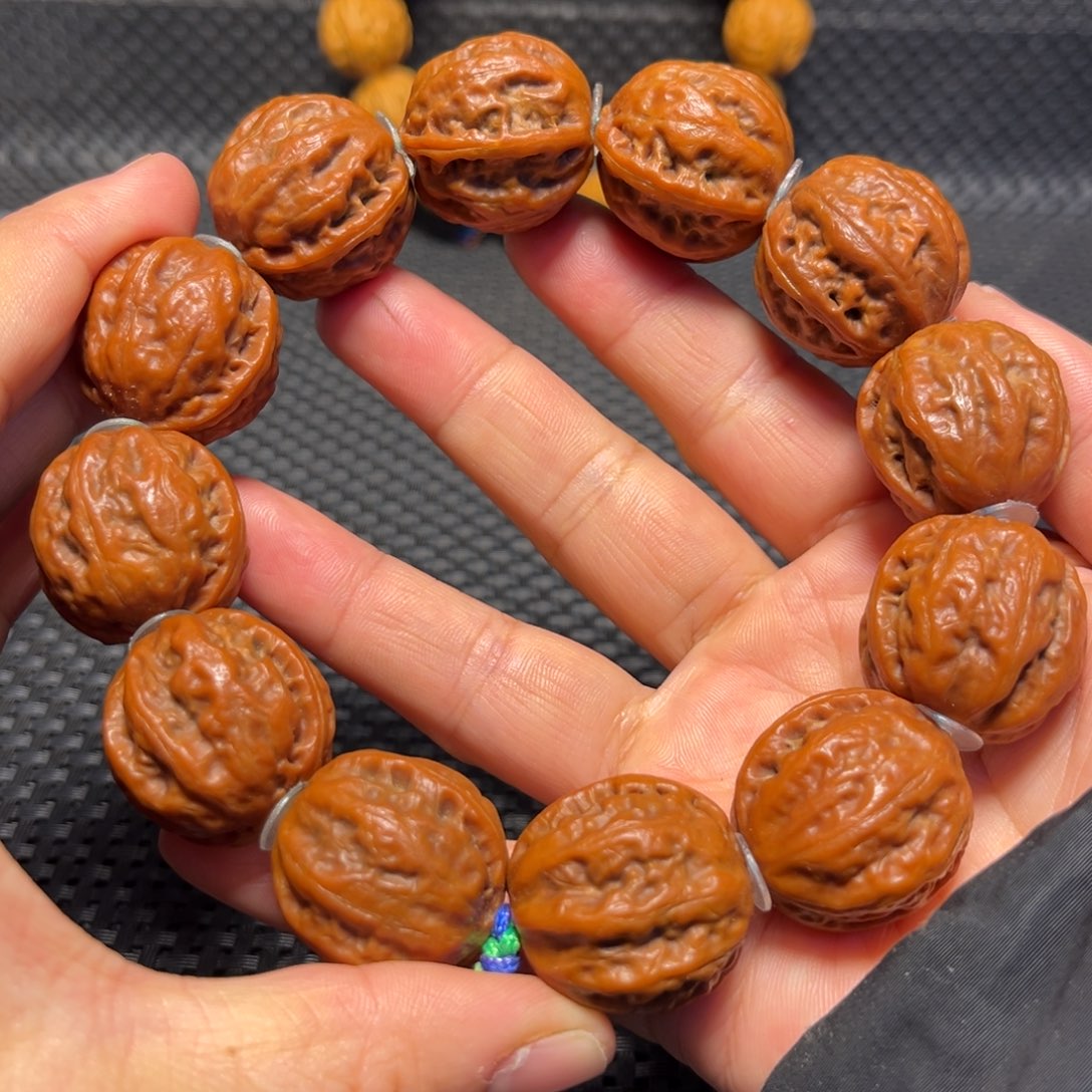 文玩核桃吊坠老树红皮京八棱23➕