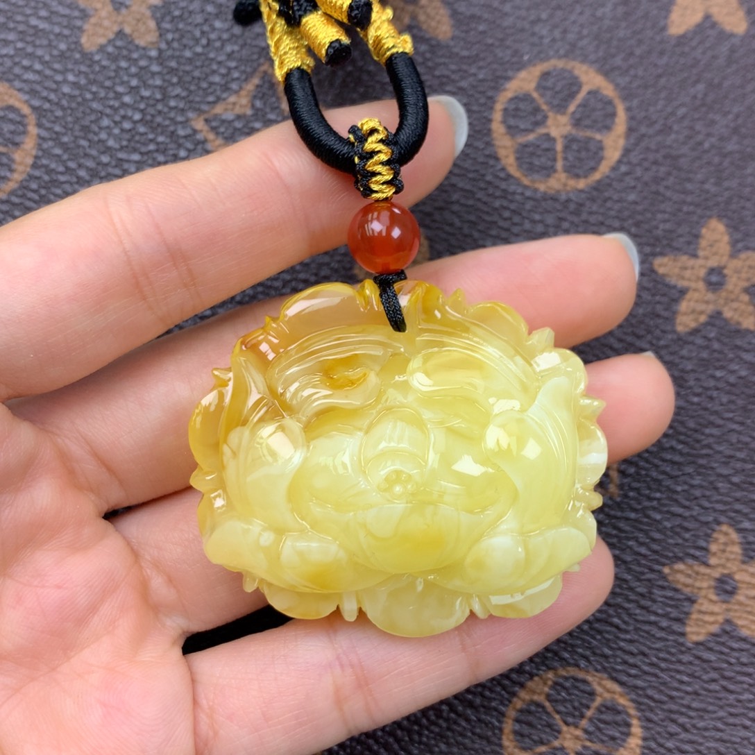 琥珀未镶嵌珠宝奇石