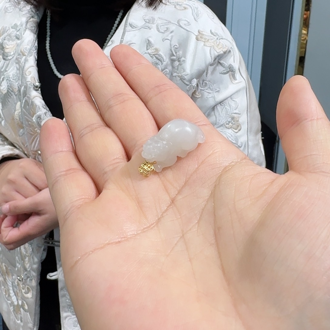 和田玉颈饰18K金镶嵌