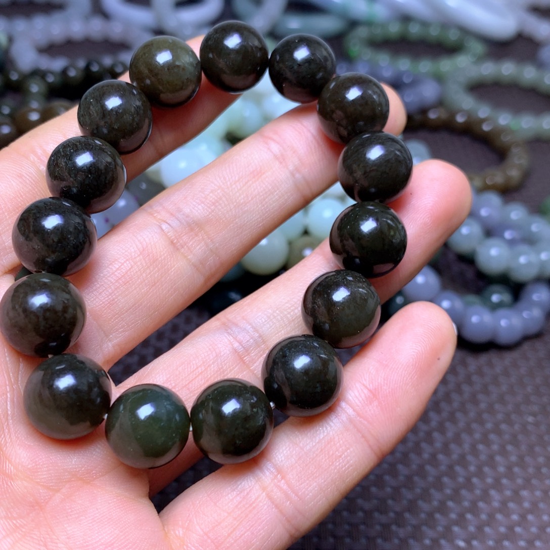 和田玉未镶嵌手串