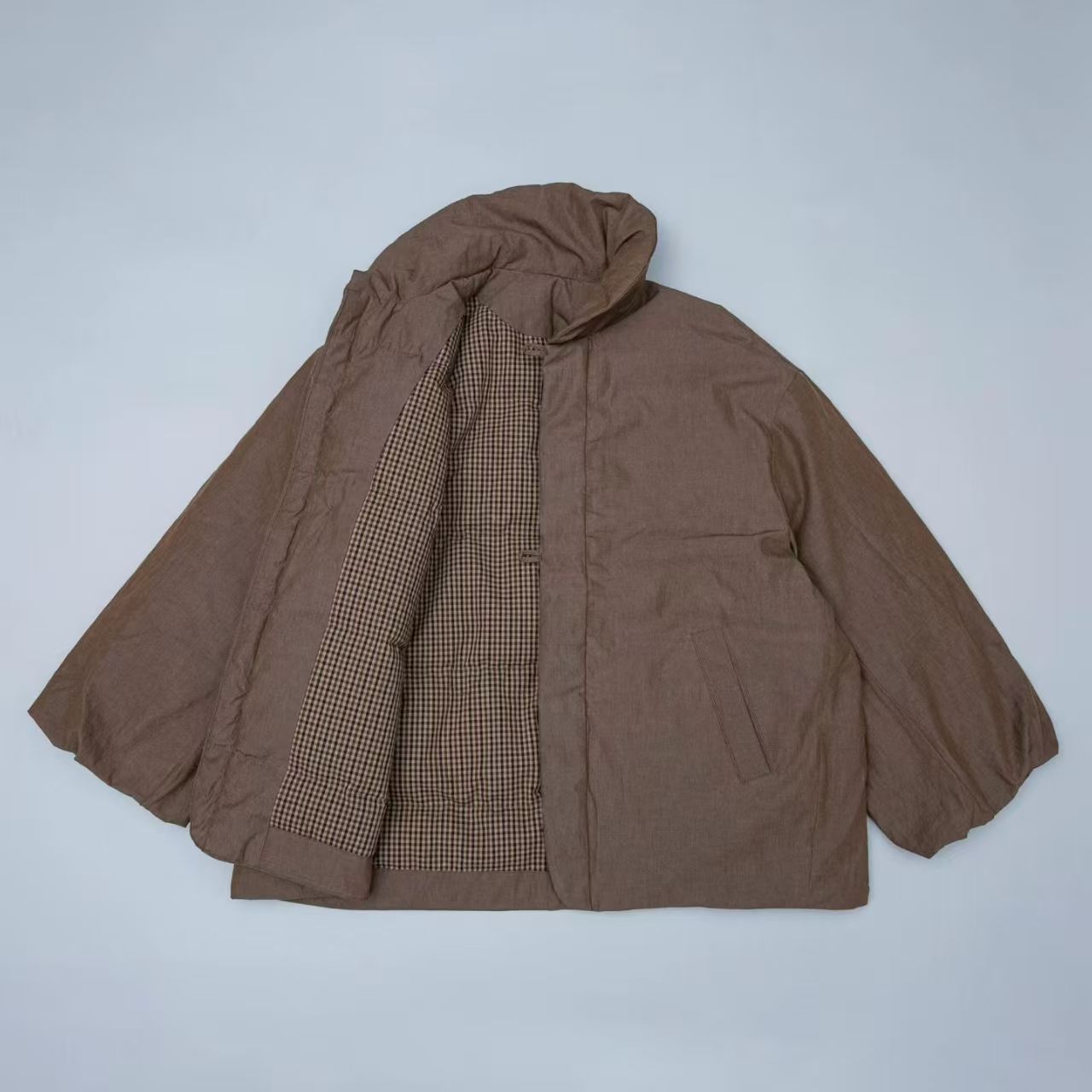 垒土0826花苞翻领羽绒外套74.139