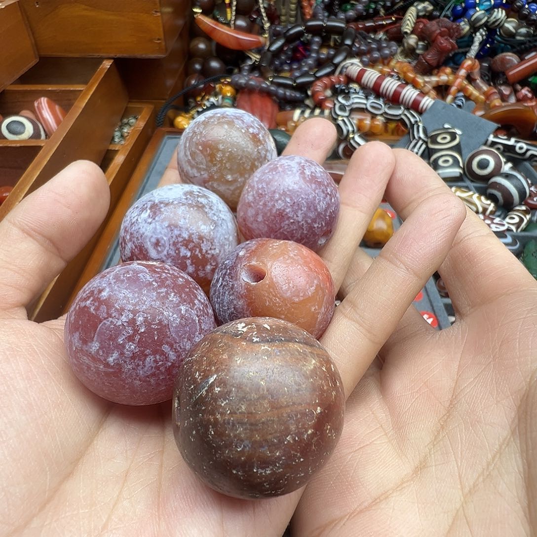 山***兴玛瑙/玉髓未镶嵌珠宝半成品