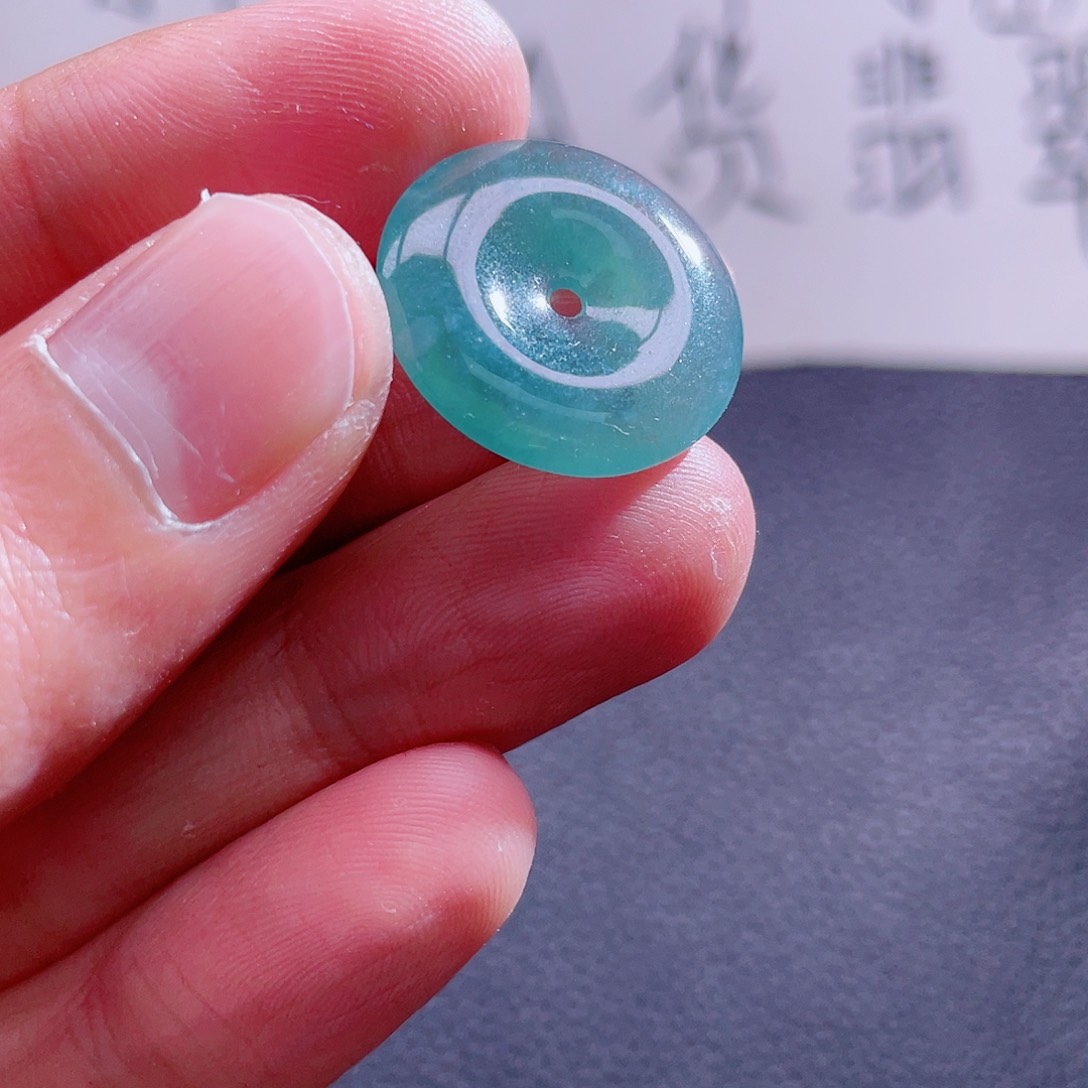 翡翠颈饰未镶嵌999999999