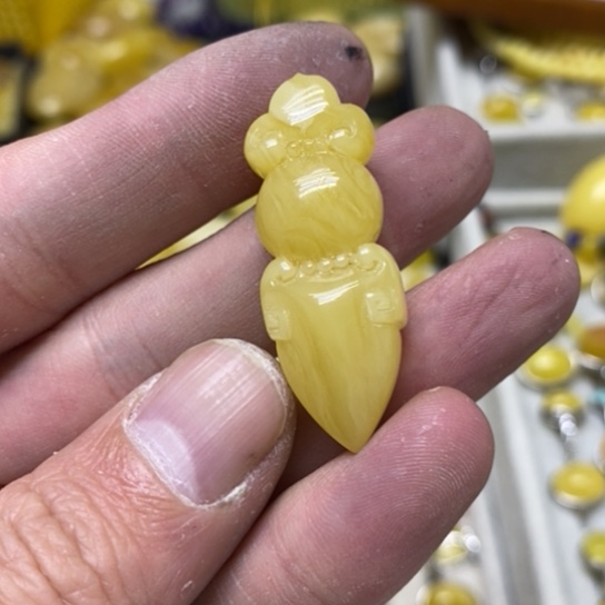 蜜蜡裸石未镶嵌吊坠